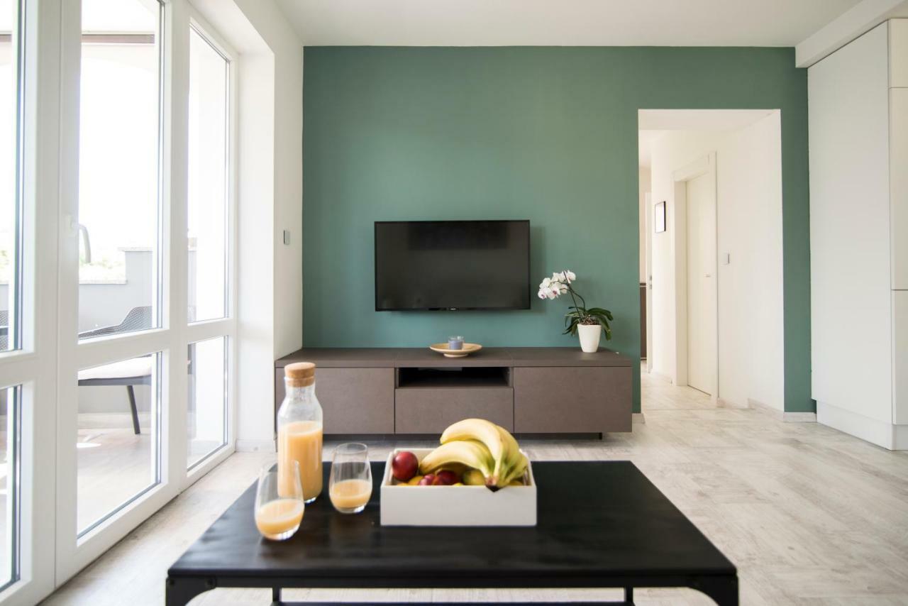 לאבין Apartments Eli מראה חיצוני תמונה