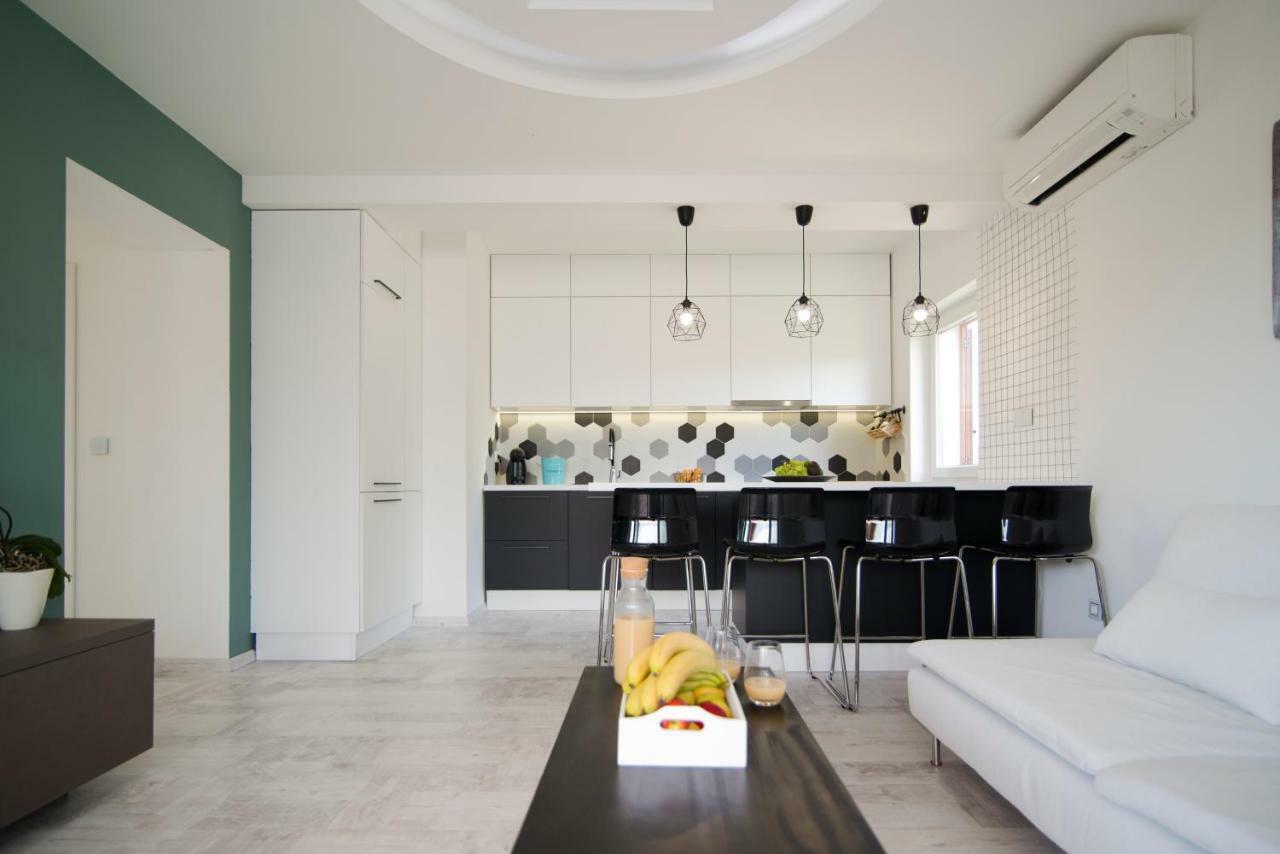לאבין Apartments Eli מראה חיצוני תמונה